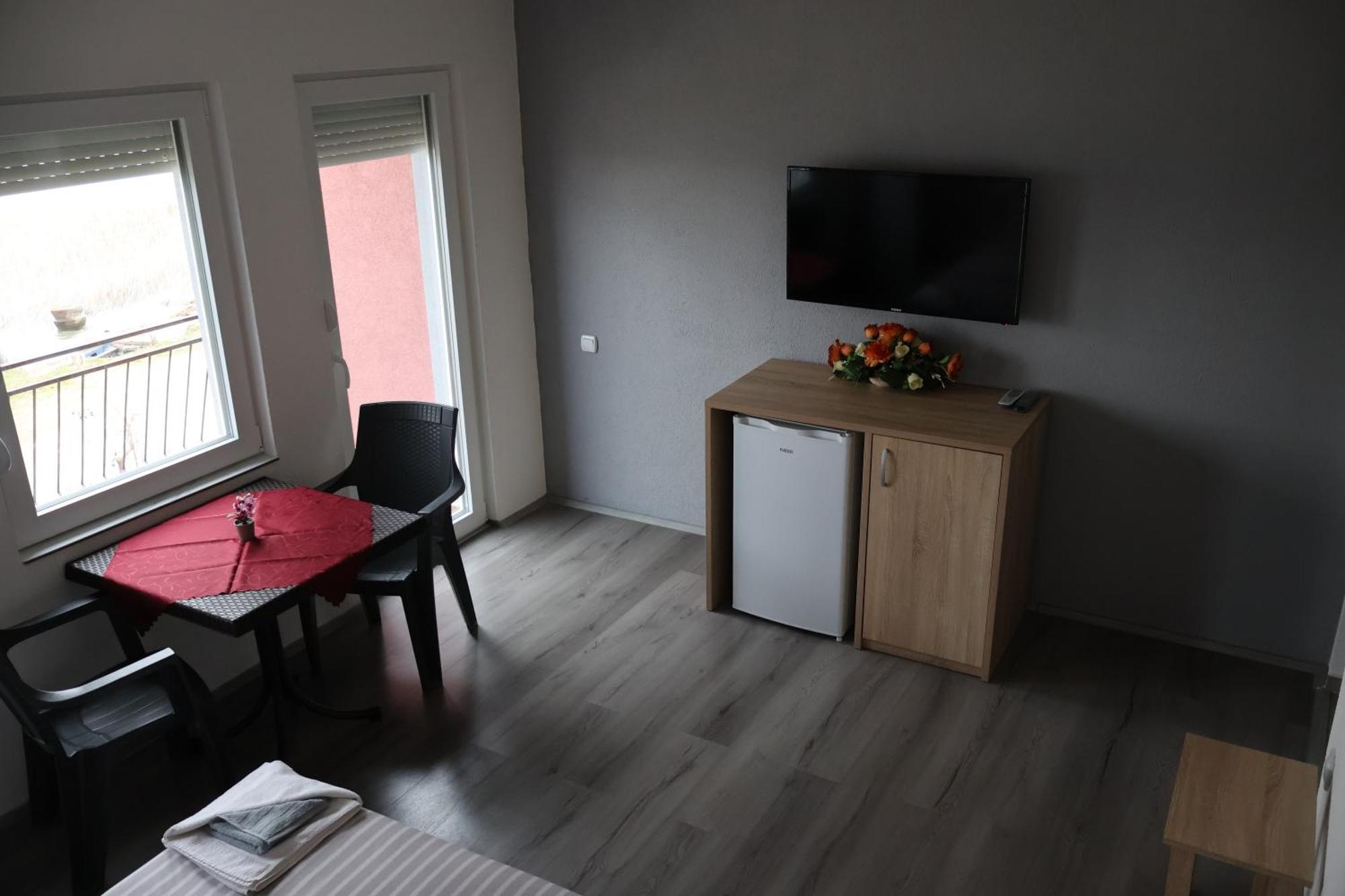Ajkoski Apartments Peštani Zewnętrze zdjęcie